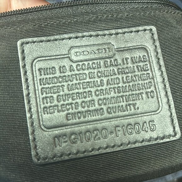 Vintage Y2K Coach Jaquard Blue Canvas and Patent leather Lynn Hobo - Picture 7 of 10